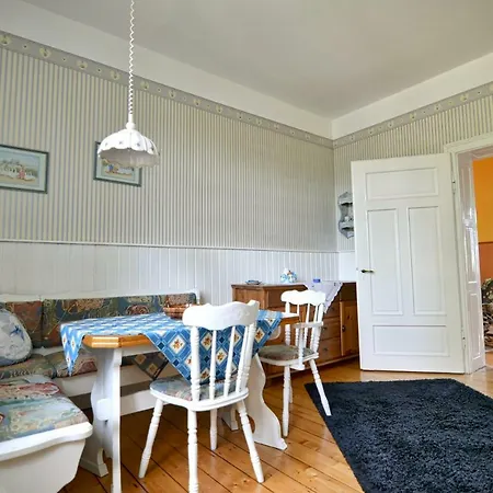 Altes Pfarrhaus Apartment Gondershausen